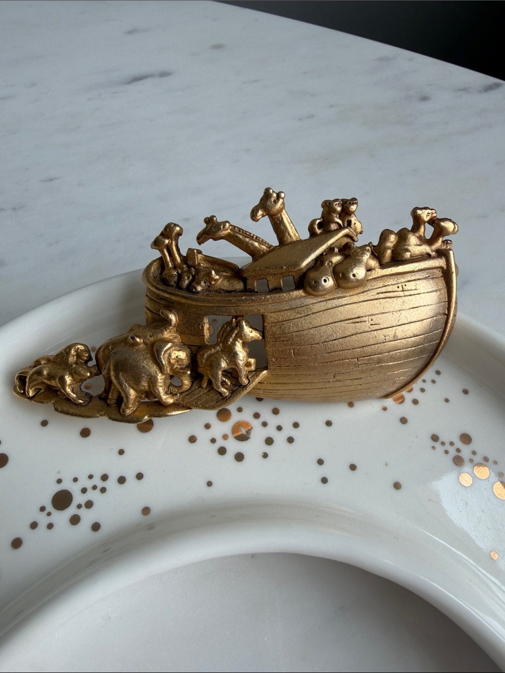 Vintage Noah's Ark with Animals Signed AJC Brooch - Picture 2 of 5
